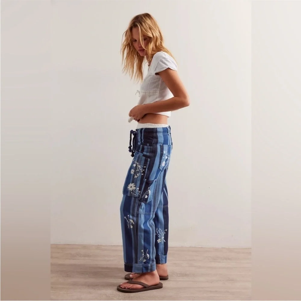 Free People We The Free Cove Crop Pull-On Jeans Size 28 NWT